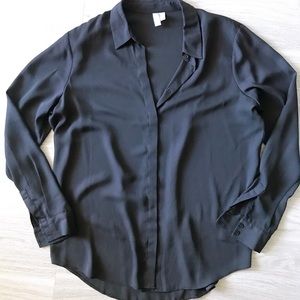 Women’s Button up blouse